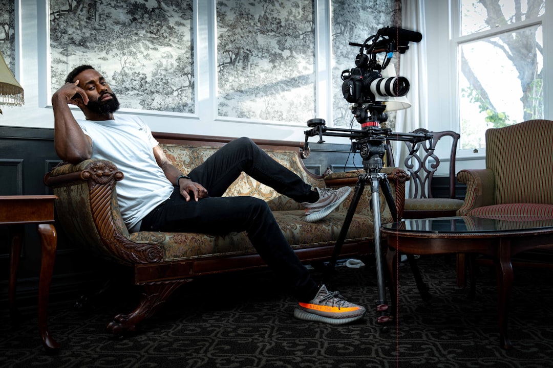 Что значит слово “вопреки”?